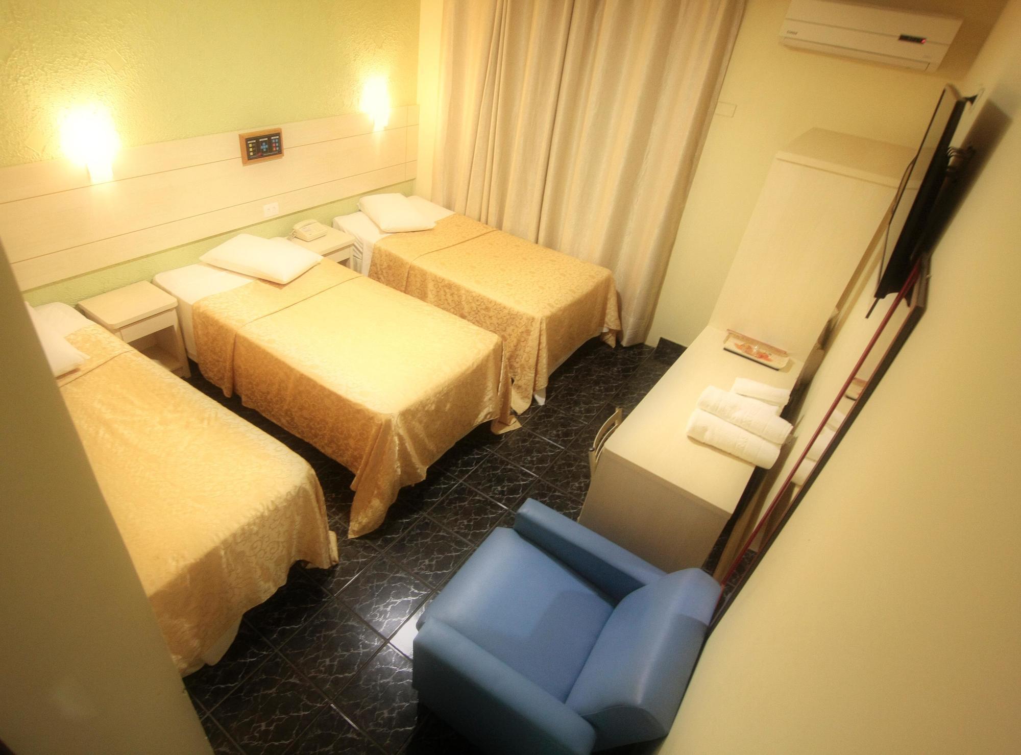 פוז דו איגואסו Hotel Tres Fronteiras מראה חיצוני תמונה